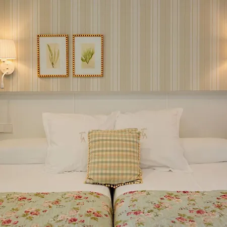 Angeles Hotel